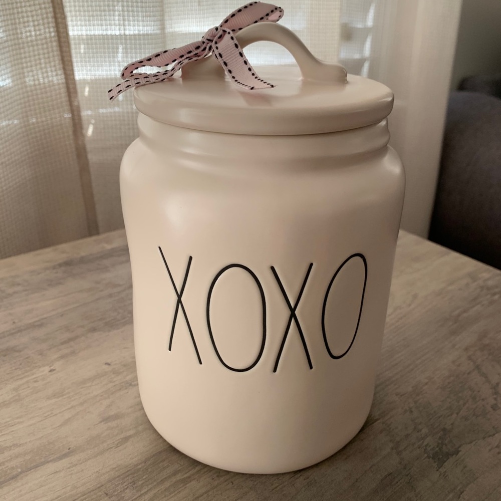 Rae Dunn “XOXO” Canister